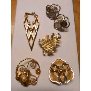 Jewelry Lot Vintage Sarah Coventry Gold Tone 6 Piece Earrings Brooch Pendant